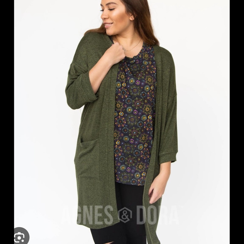 FOREVER CARDIGAN, SIZE LARGE